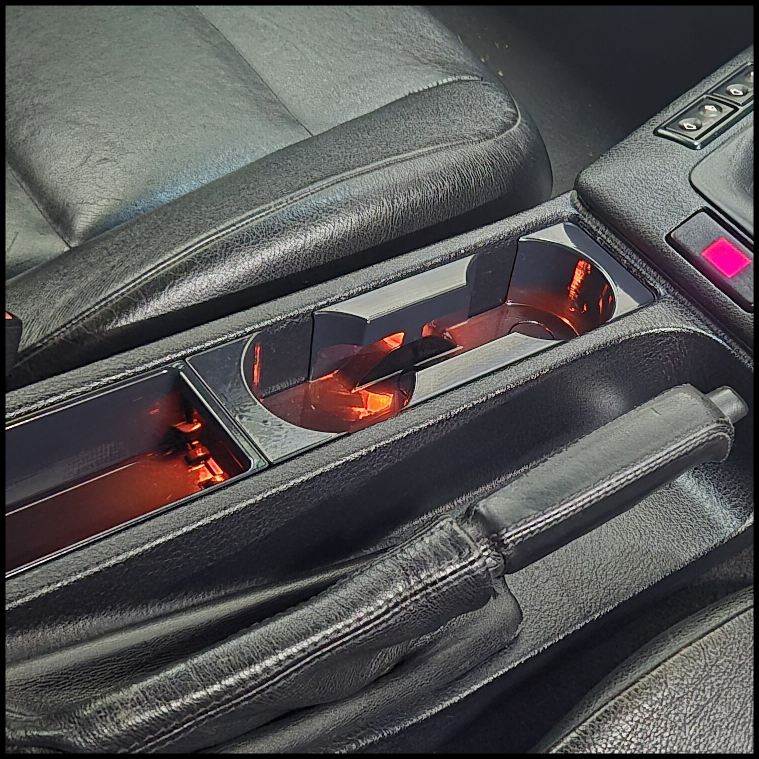 BMW (E36) Középkonzolba Illeszkedő Komplett Pohártartó Szett (1990-2000)